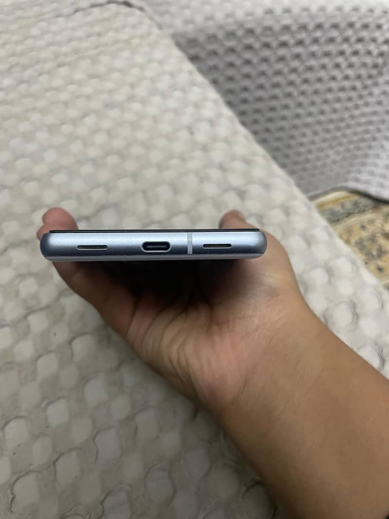 Google Pixel 7a 13