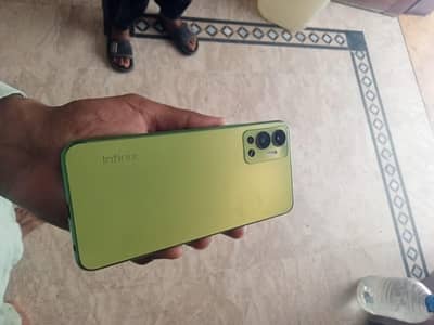 Infinix Hot 12