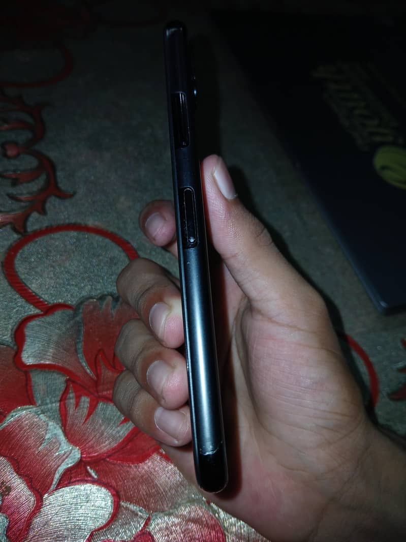 Apple iPhone X 4