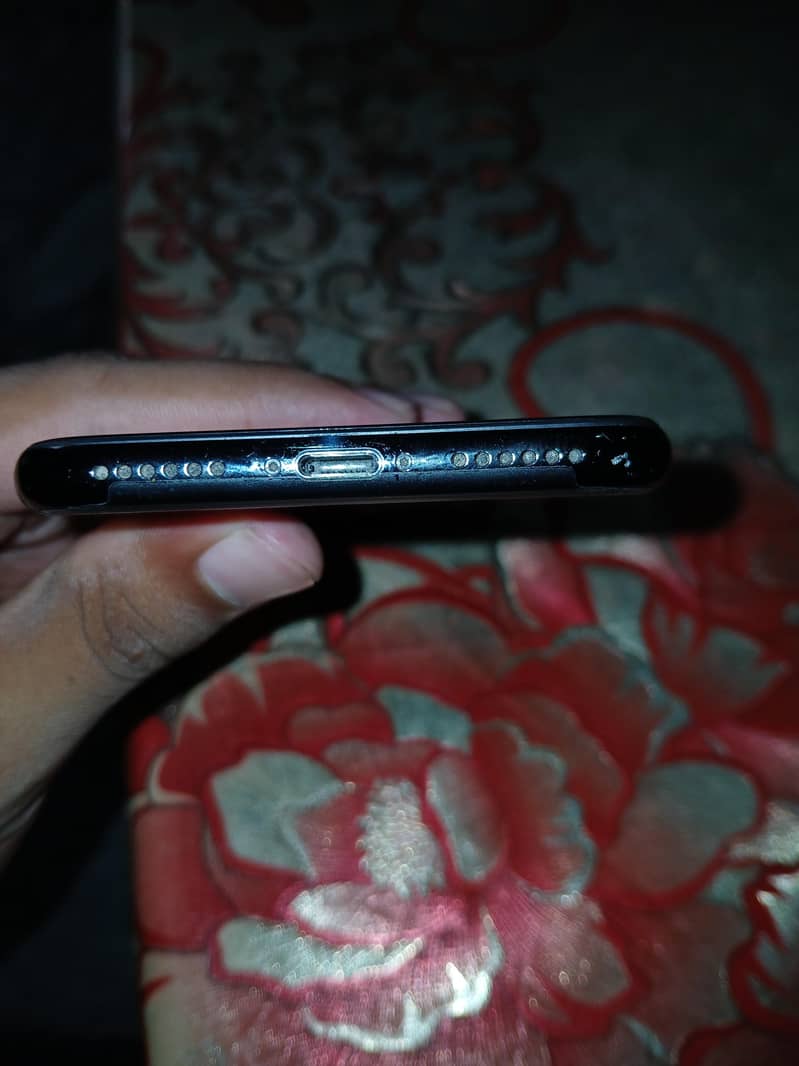 Apple iPhone X 6