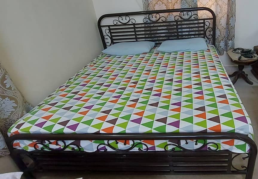 King size Bed 1