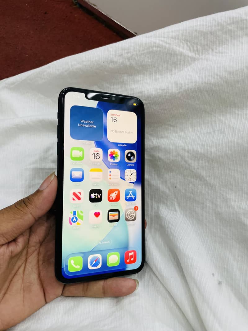 Apple iPhone 11 Pro Max 1