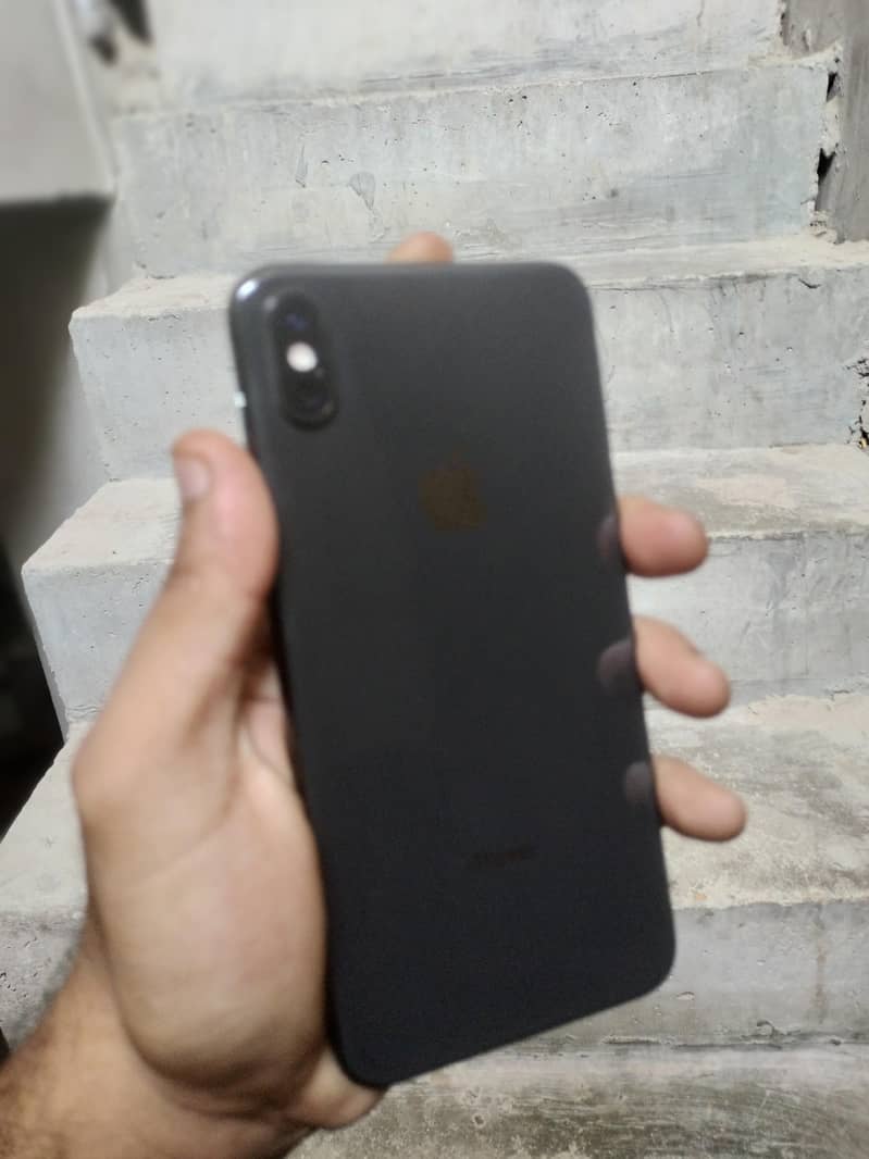 iPhone 0