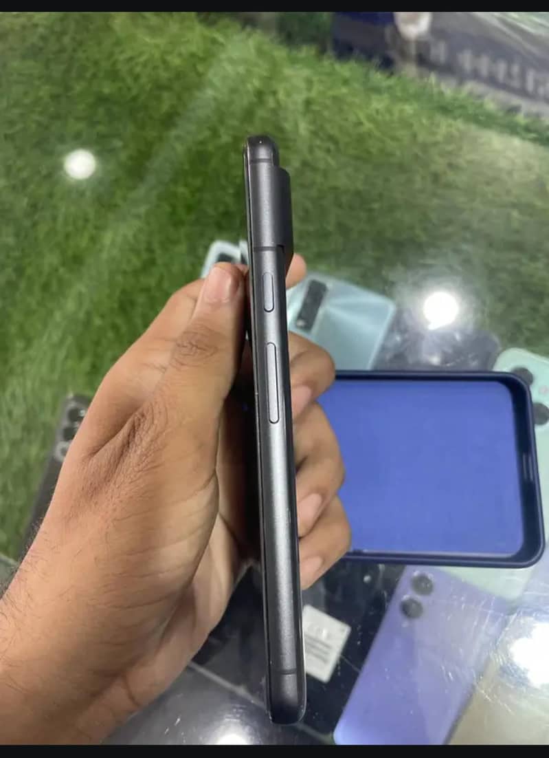 Google Pixel 8 4