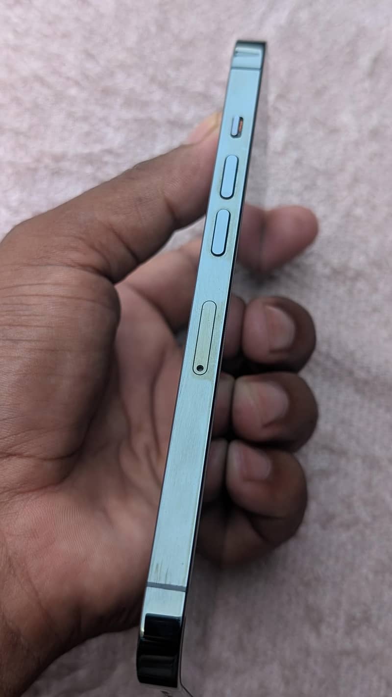 Apple iPhone 13 Pro 3