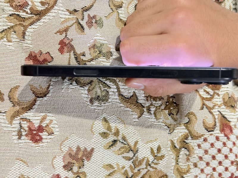 Apple iPhone 16 Pro Max 0