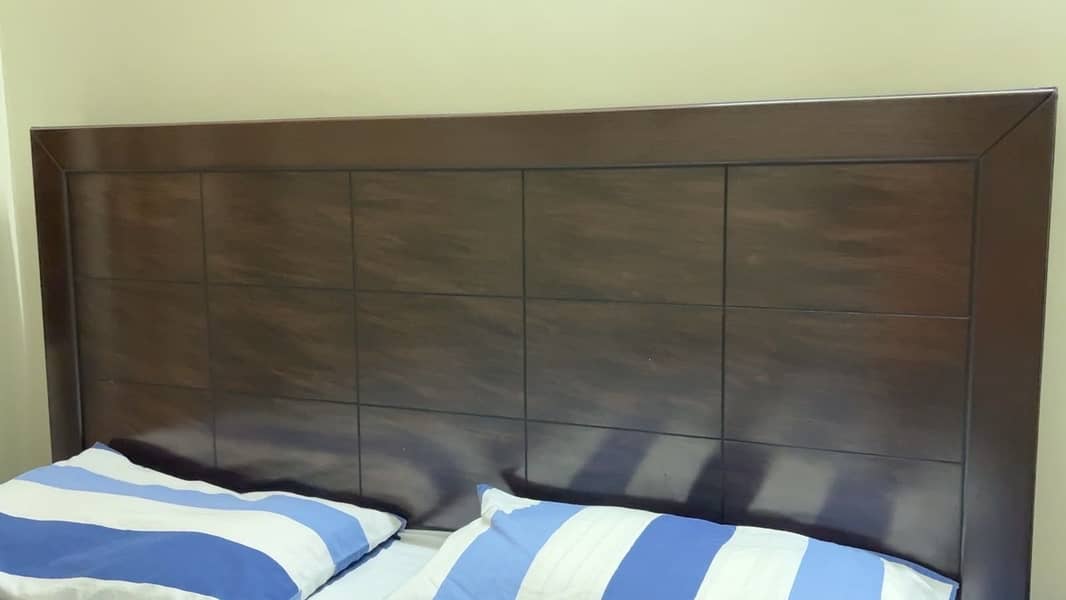 Bed with two side tables 2