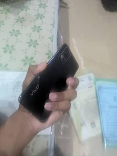 Vivo V21e
