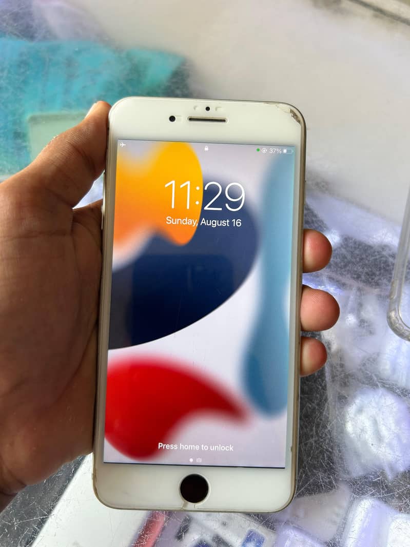 Apple iPhone 7 Plus 1