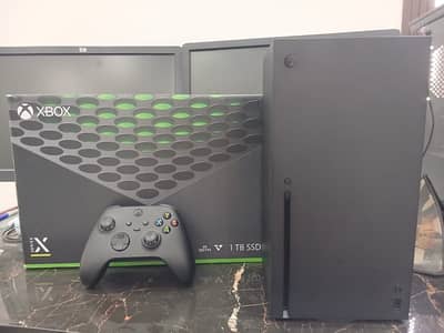 Xbox Series X 1TB with Controller