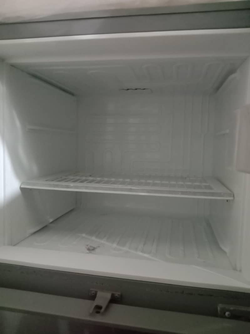 Pell full size fridge 3