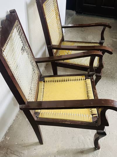 4 sitting Wooden chairs Set