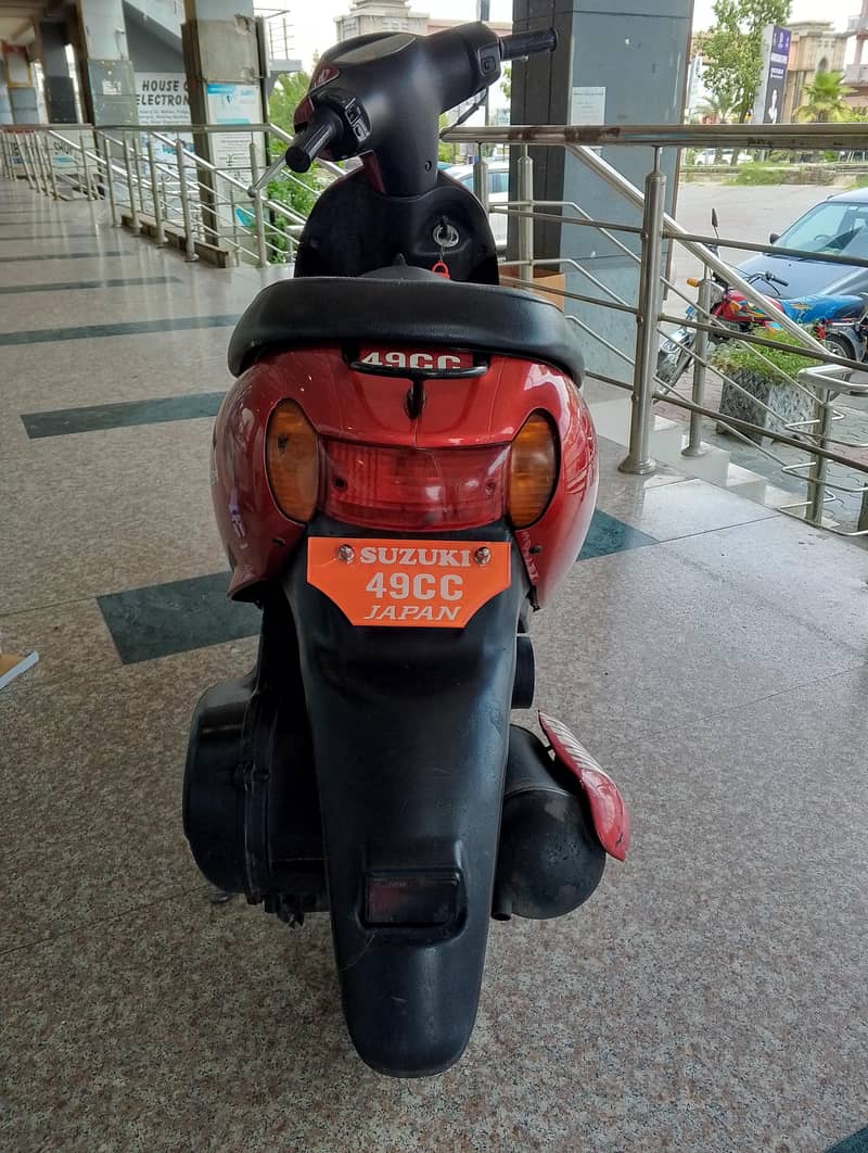 Scooty Lets4 (suzuki) 3