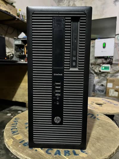 core i7 4gen Hp elite desk 8gb ram no vga no hard