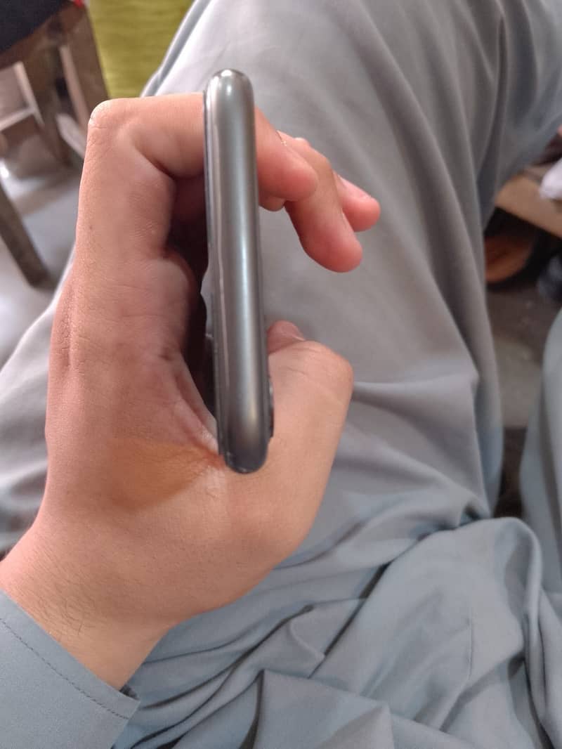 Apple iPhone 11 1