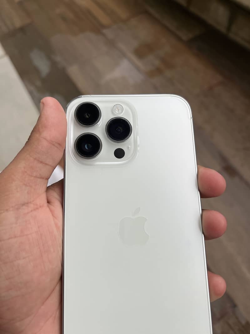 Apple iPhone 14 Pro Max 8