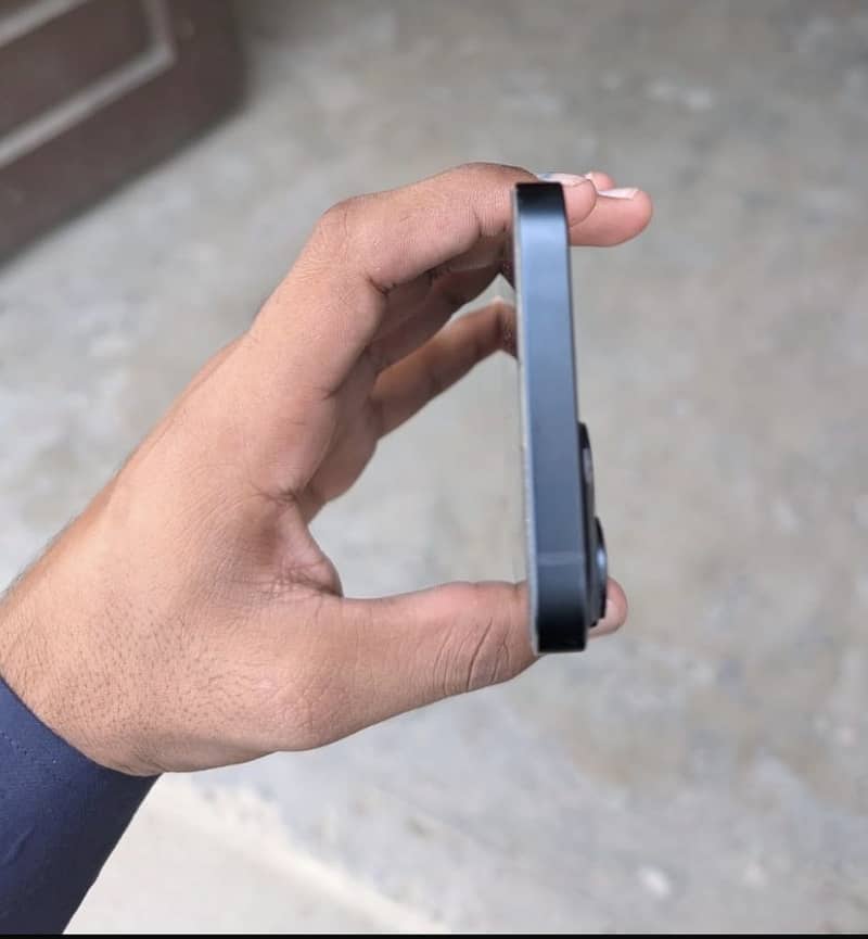 Apple iPhone 14 2