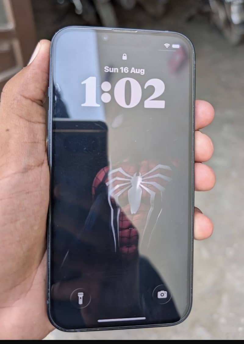 Apple iPhone 14 3