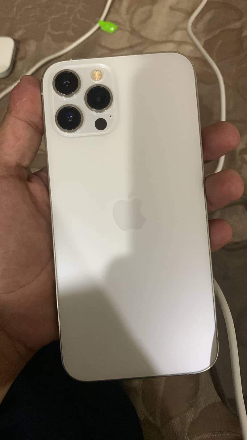 Apple iPhone 12 Pro Max 4
