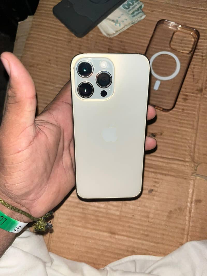 Apple iPhone 14 Pro Max 5