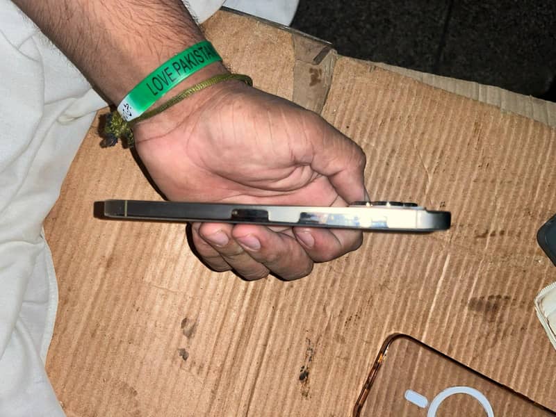 Apple iPhone 14 Pro Max 7