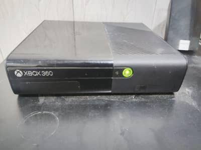 XBox 360E 250GB + Kinect - Jailbroken - Comolete Package - COD