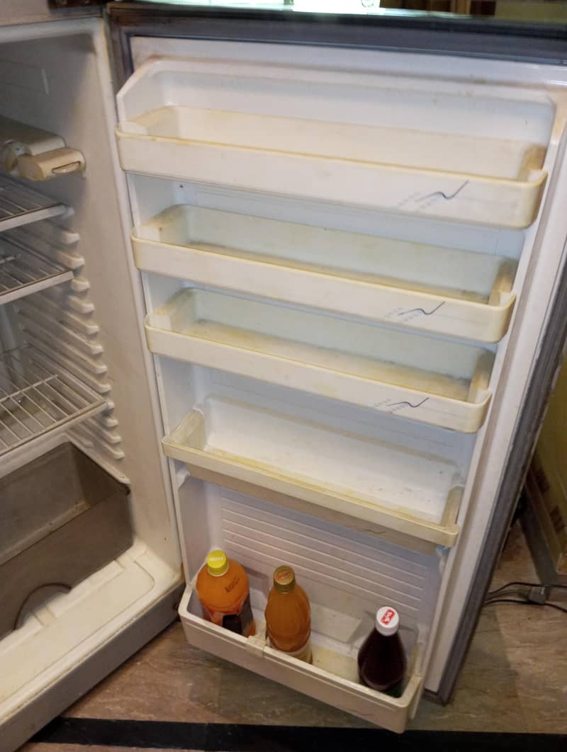 fridge/refrigerator 5