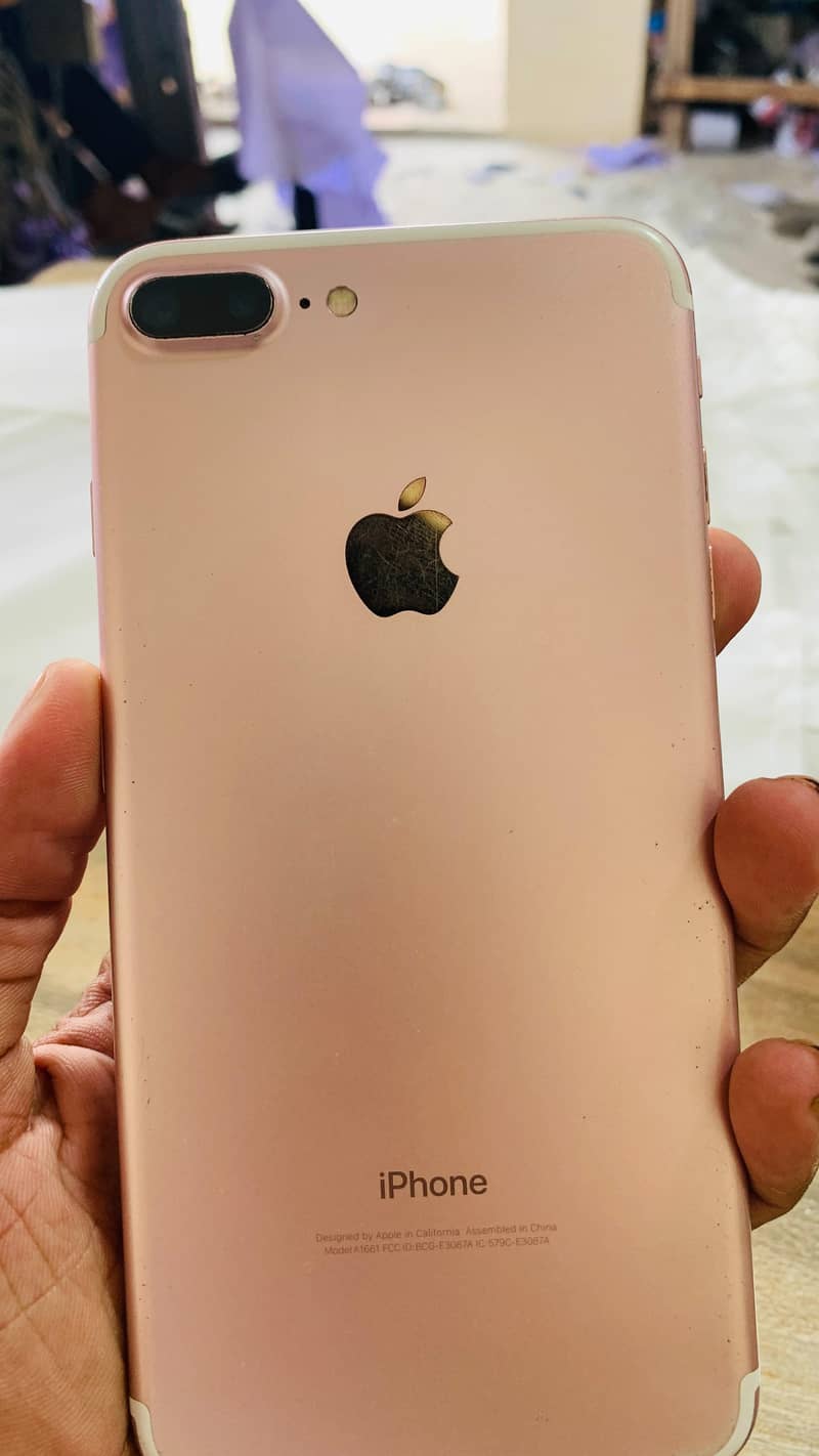 Apple iPhone 7 0