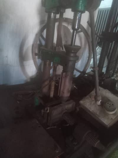 3 no Moulding machine for sale