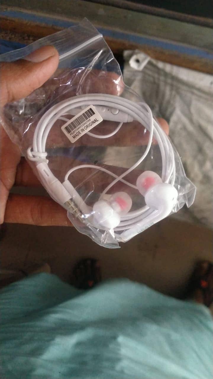 All accessories 9