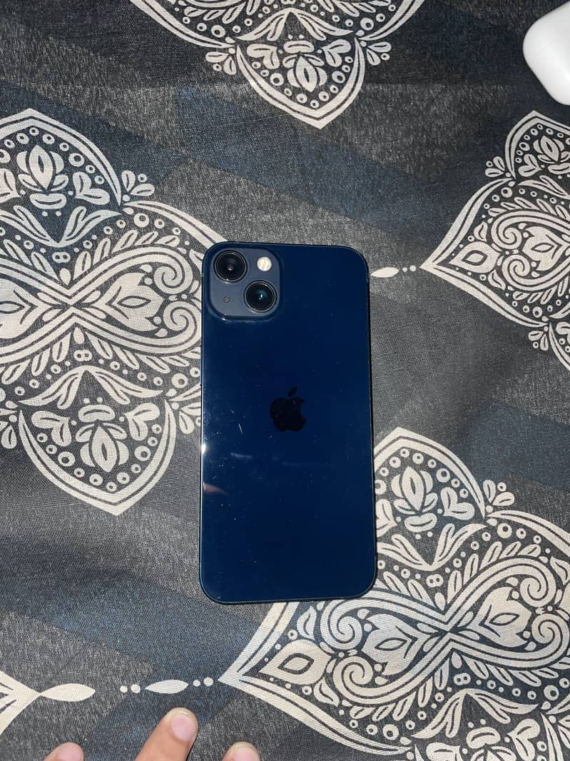 Apple iPhone 13 0