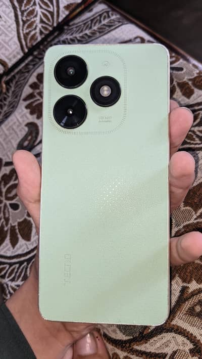 tecno spark go box bi hai