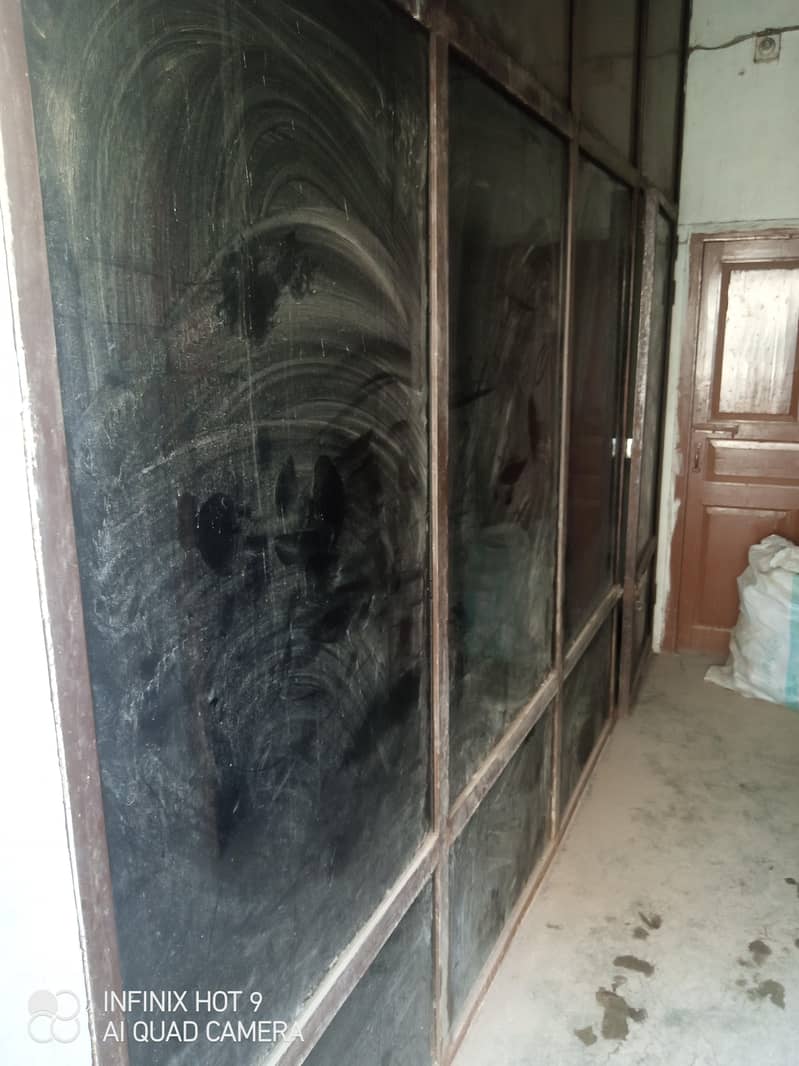 cabnet glass 1