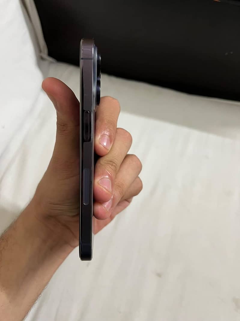 Apple iPhone 14 Pro 2
