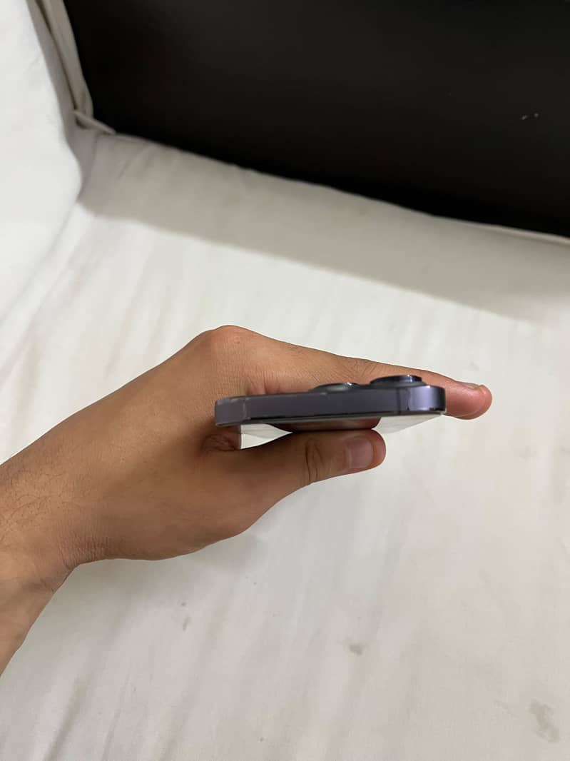 Apple iPhone 14 Pro 4