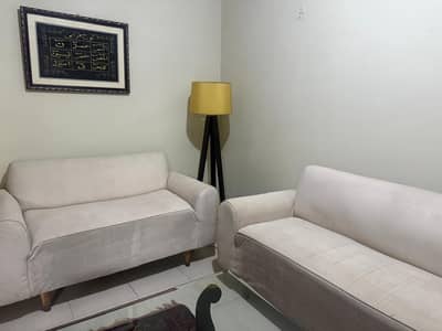 Elegant 6-Seater Sofa Set with 6 Cushions – Excellent Condition