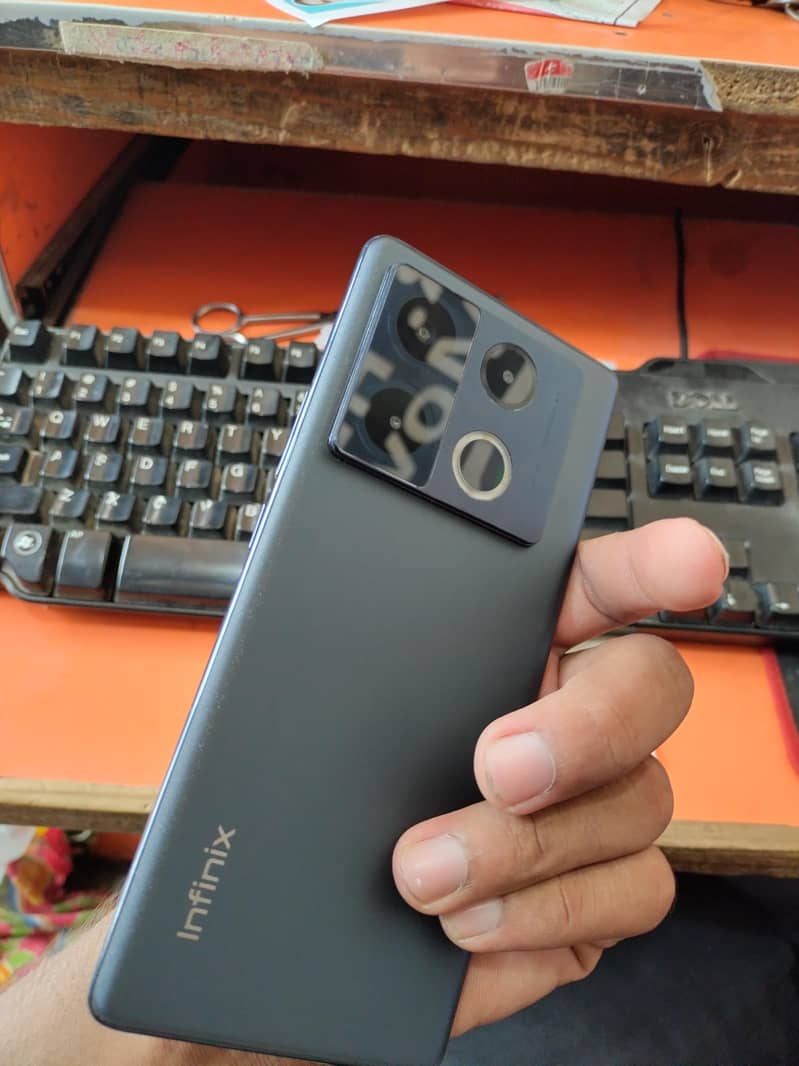 Infinix Note 40 Pro 3