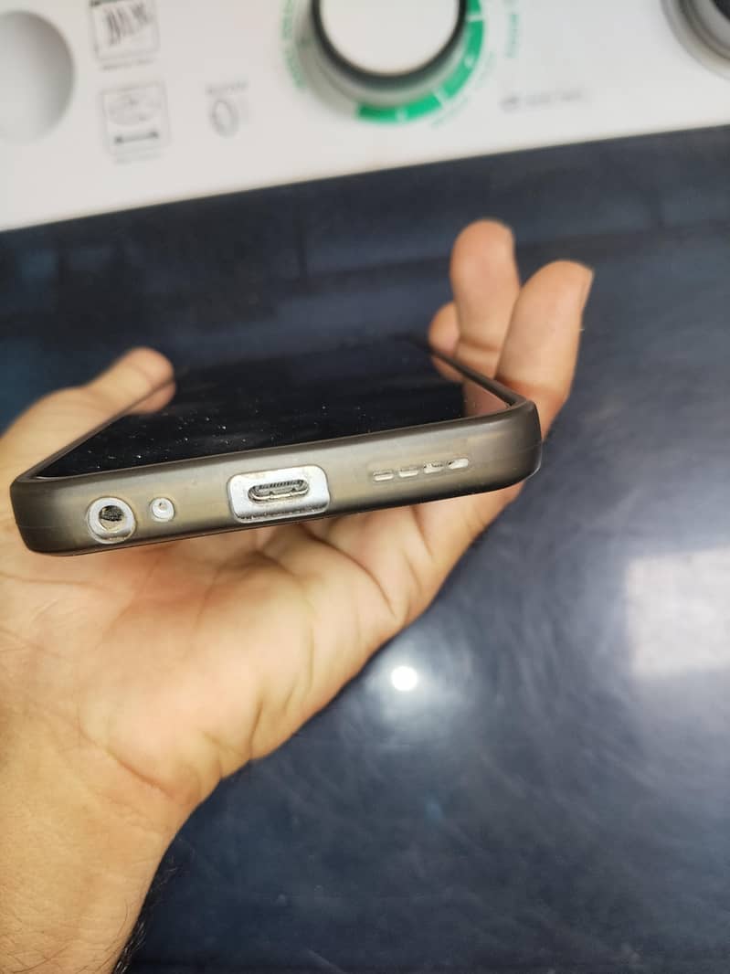 Tecno Spark Go 0
