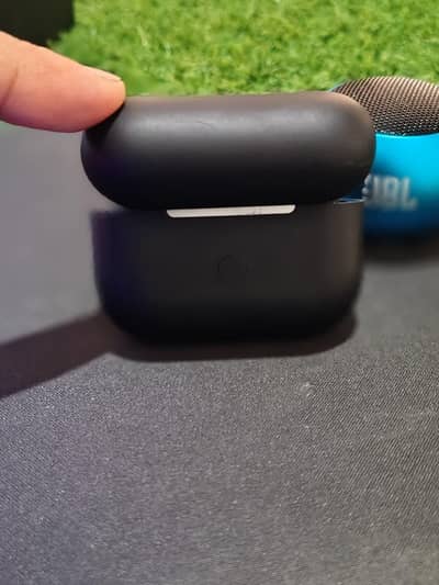 Wireless Earbuds – Black & White | Brand New | Starting Rs. 1300