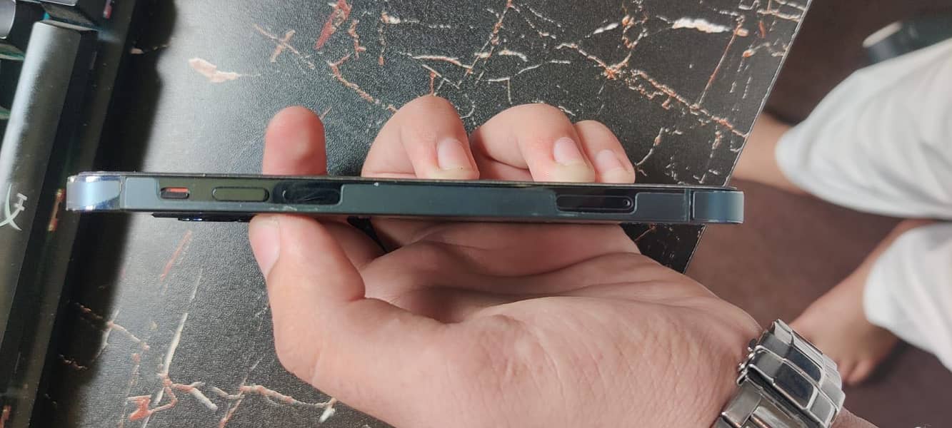 Apple iPhone 12 Pro 1