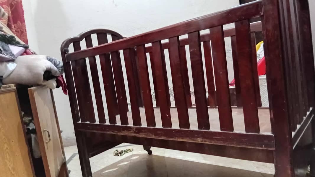 Baby cot 3