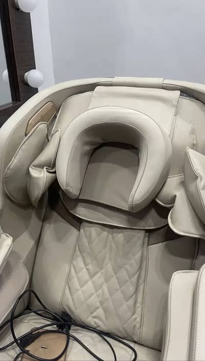 Zero U classic massage chair