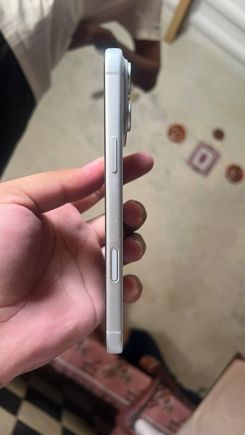 Apple iPhone 17 Pro Max 1