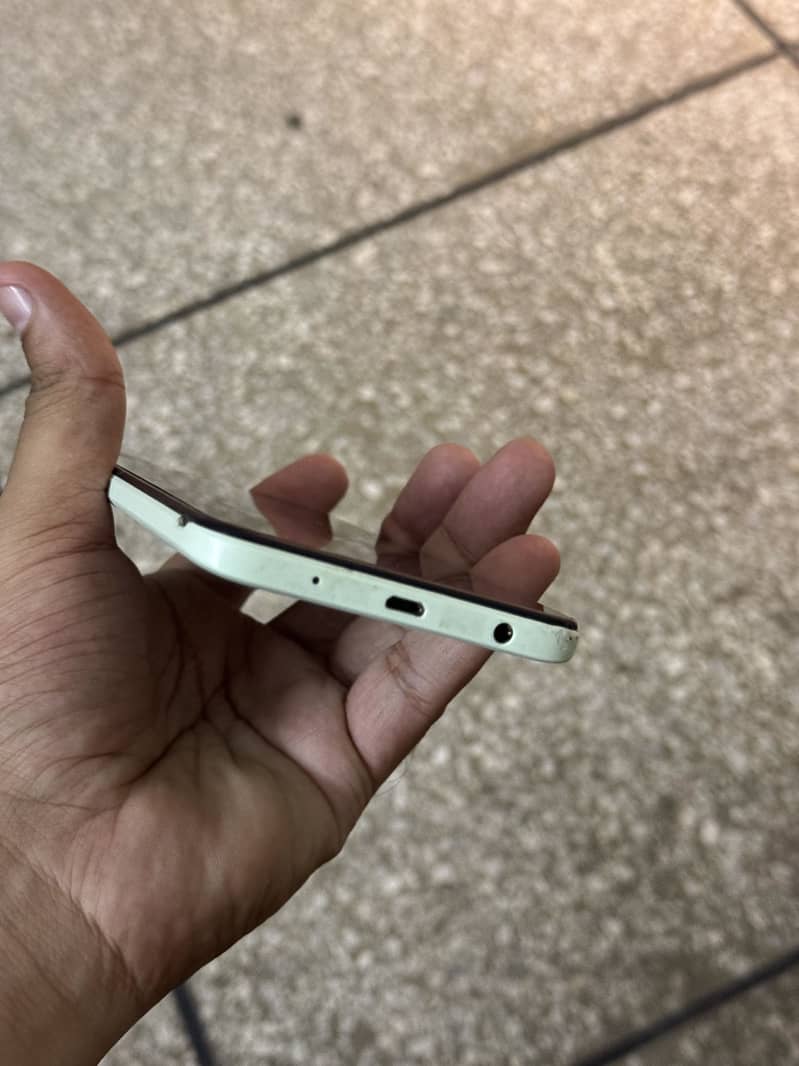 Xiaomi Redmi A2 Plus 3