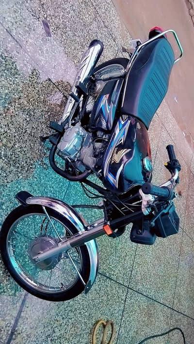 Honda 125 model 2020 condition 10/9 documents clear biomatre ni h