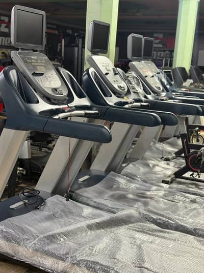 Precor Commercial Treadmill Professional Gym Running Machine