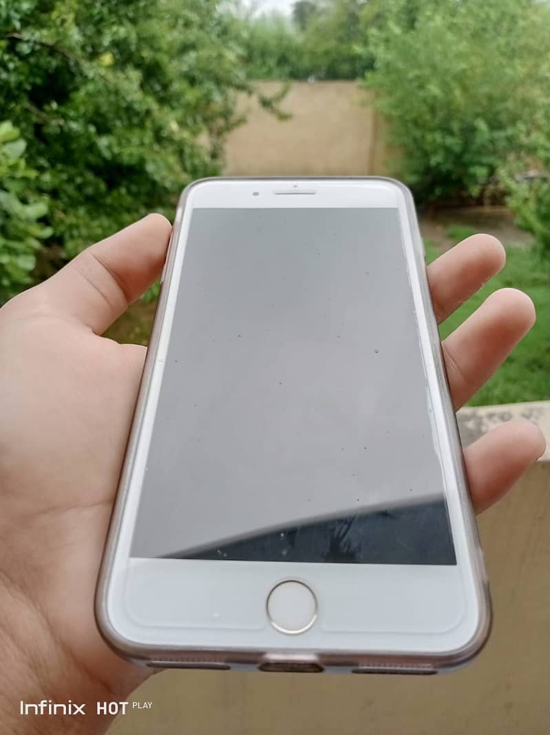 Apple iPhone 7 Plus 4