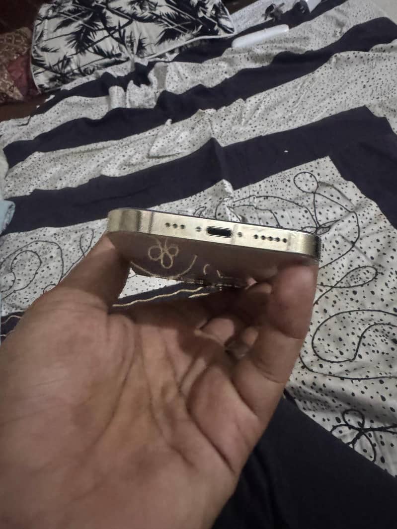 Apple iPhone 13 Pro 3