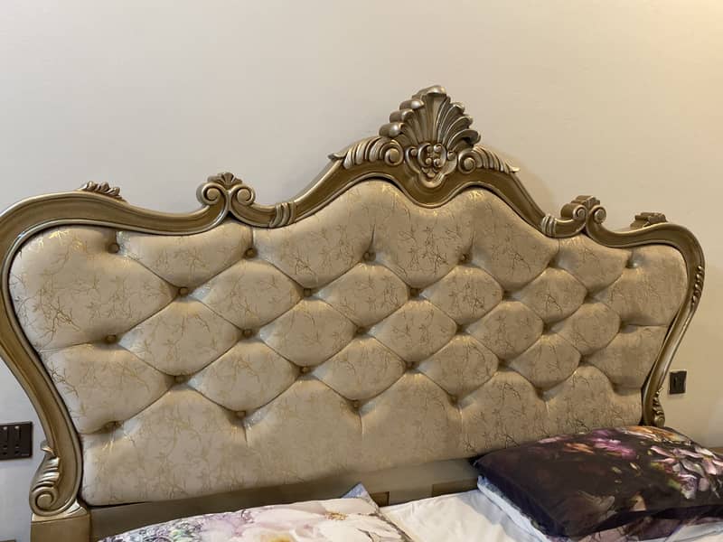Crown bed 0