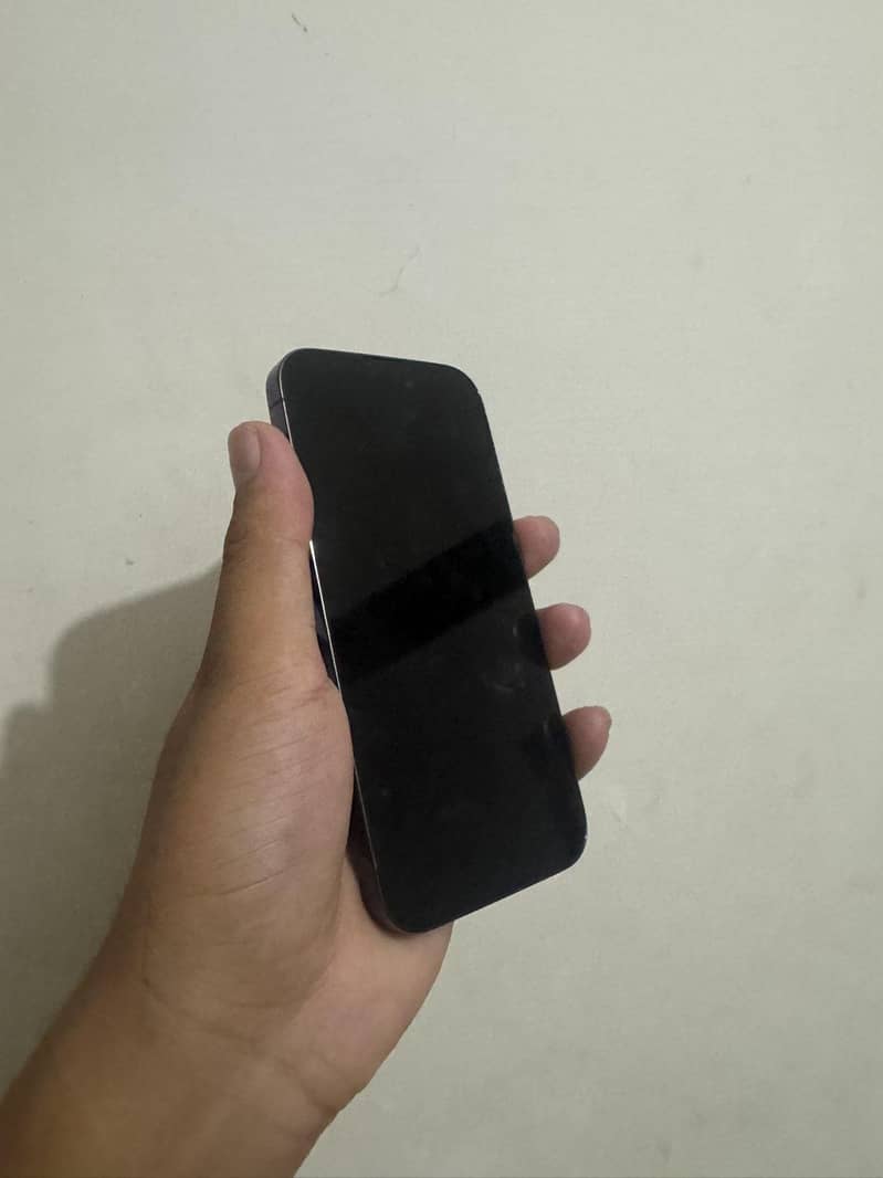 Apple iPhone 14 Pro 1